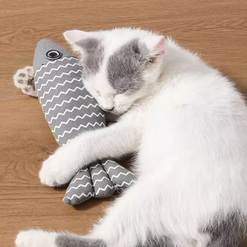 Fish Shaped Catnip Toy - Engaging and Safe Toy for Your Feline Friend